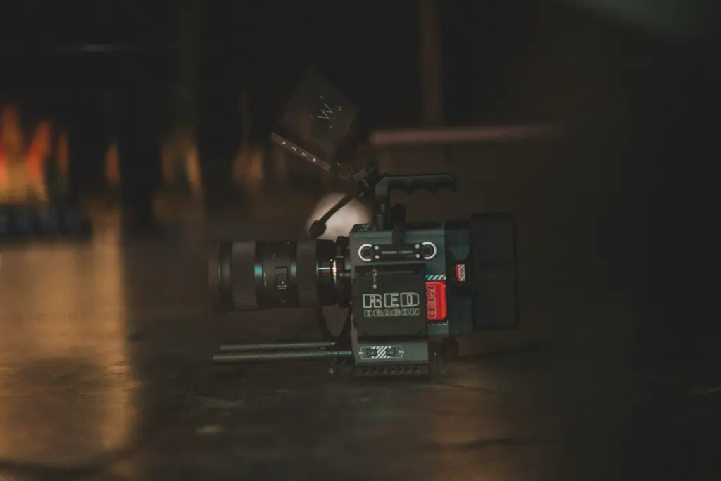 unsplash_e5V-85L86mk_camera red.webp.jpg.jpg